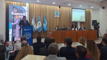 El intendente Gaido brinda su discurso en el Concejo Deliberante / Foto
