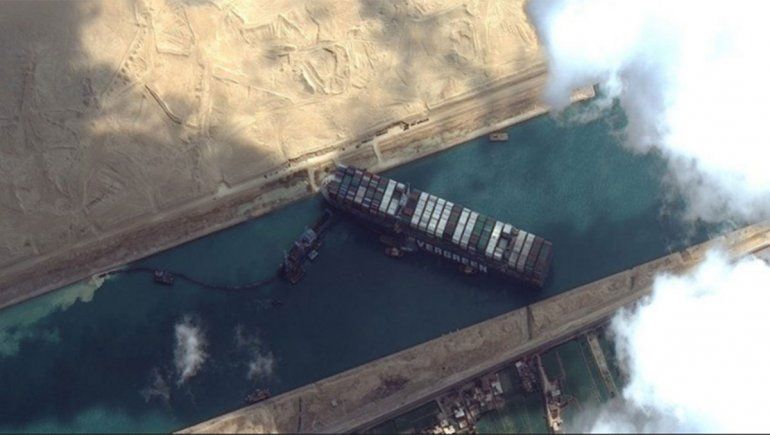 El bloqueo del Canal de Suez amenaza la economía mundial