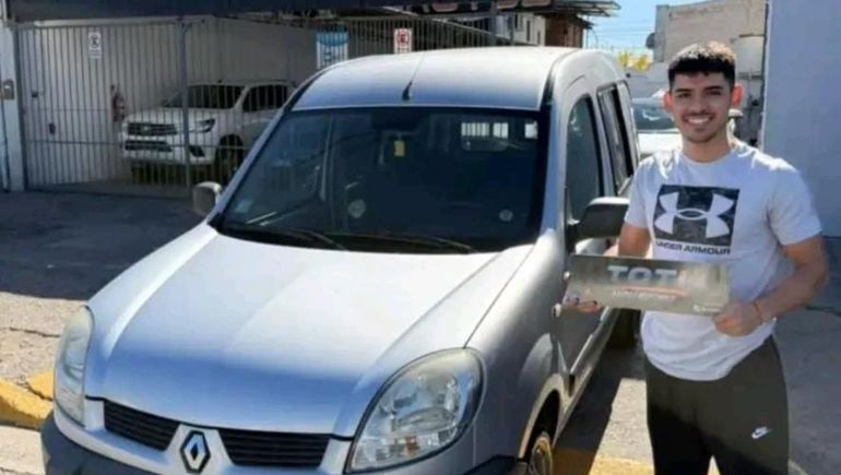 La imagen del joven baleado se difundió a través de las redes debido a su desaparición.