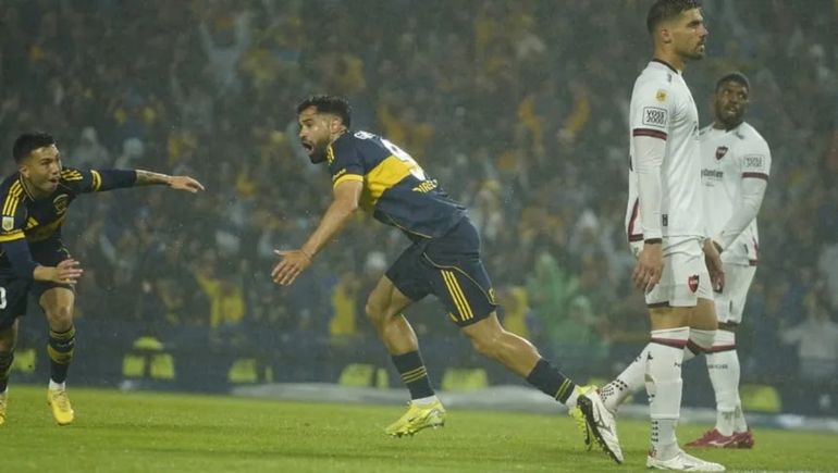 Un paseo: Boca pasó por arriba a Newells y es líder de su zona