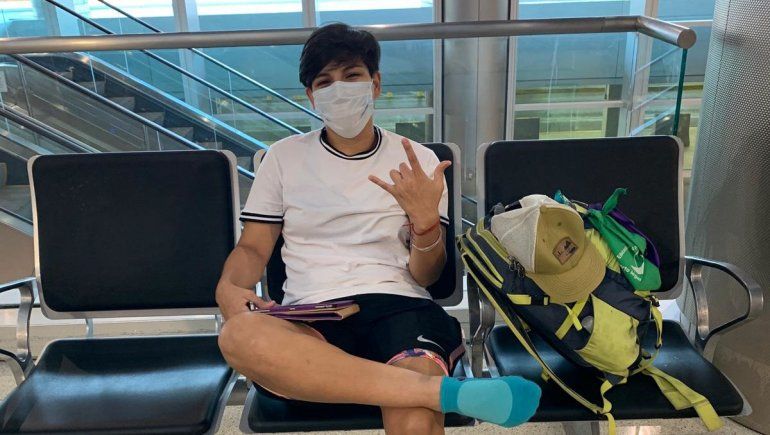 Camila llegó al país: Todavía no lo creo, recién voy a caer cuando vea a mi familia