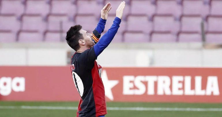 El sentido homenaje de Messi a Maradona que conmovió al fútbol