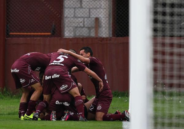 Lanús se quedó con el clásico ante Banfield al ganarle por 1 a 0