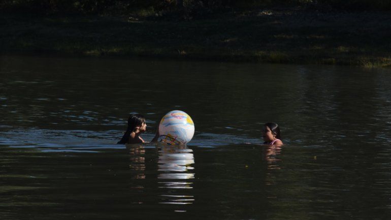 Los neuquinos disfrutaron de los balnearios en el comienzo del año