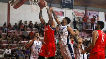 las mejores fotos de la victoria del rojo en la liga federal de basquet