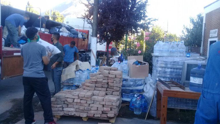 Incendios en El Hoyo: llegaron las donaciones de los vecinos de Plottier