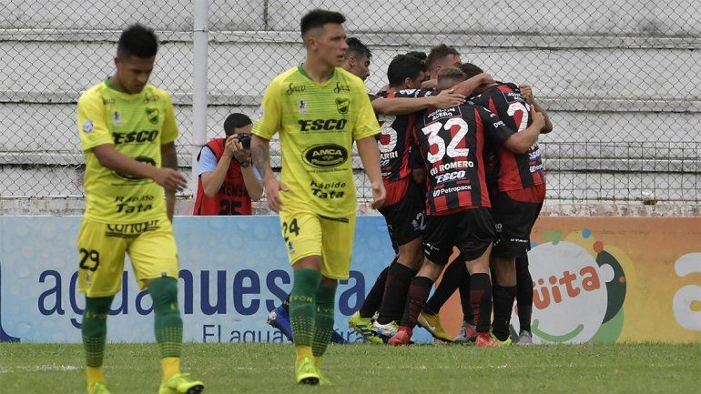Defensa y Justicia cayó con Patronato y Racing se acerca más al título