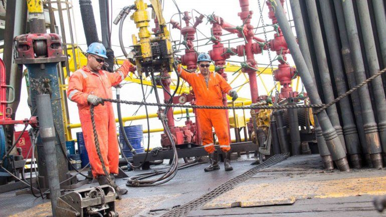 Aumento petrolero:  la paritaria se reúne para ver si hay firma