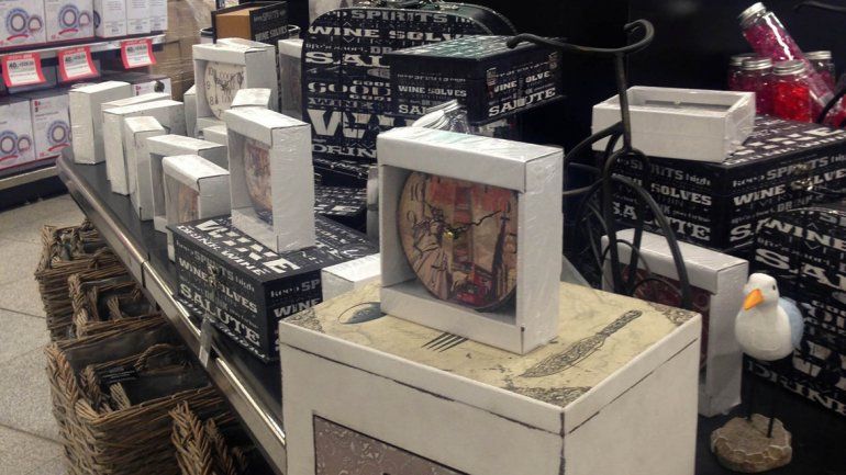 Los consumidores neuquinos tienen diversas alternativas de artículos importados que compiten con los productos fabricados en el país. En algunos casos son más baratos.