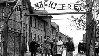 dia internacional de las victimas del holocausto: por que se conmemora y su relacion con el infierno de auschwitz
