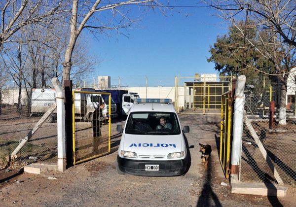 Con una bombilla de mate armaron una tumbera en la U11