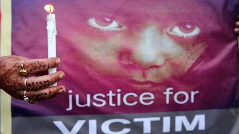 La violaron su tío y sus hermanos y la decapitaron