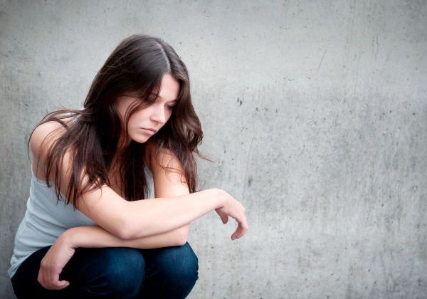 Las personas tristes escuchan menos