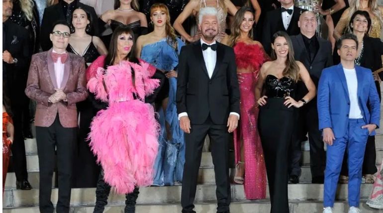 Marcelo Tinelli deberá enfrentar la ausencia de uno de sus cuatro jurados. Marcelo Tinelli deberá enfrentar la ausencia de uno de sus cuatro jurados.