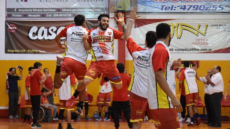 Gran triunfo del torito: a un paso de cuartos