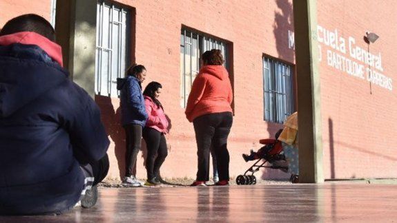 Docente hace 5 meses no da clases porque lo dejó la novia