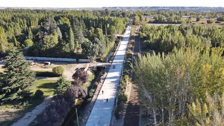 La calle Bejarano está siendo asfaltada. La calle Bejarano está siendo asfaltada.