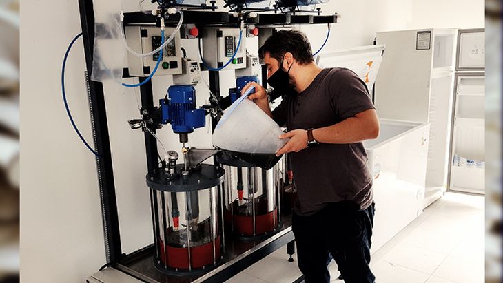 Mediante un proceso innovador, generan biogás a partir del subproducto de la producción de hongos. Foto: Conicet. Mediante un proceso innovador, generan biogás a partir del subproducto de la producción de hongos. Foto: Conicet.