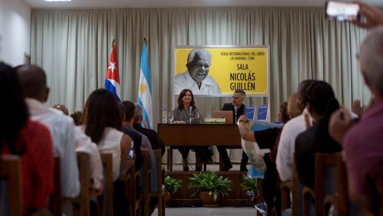 Cristina: No me gusta el todes, prefiero el todos y todas, es mi patente