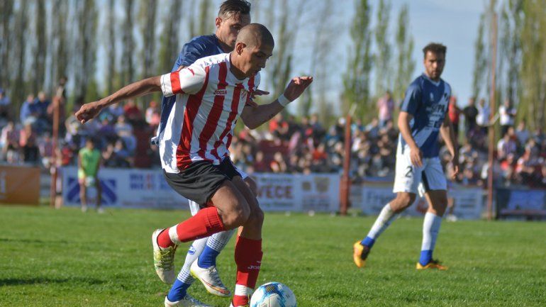 El Rojo le ganó 2 a 1 a Alvarado de Mar del Plata en La Chacra