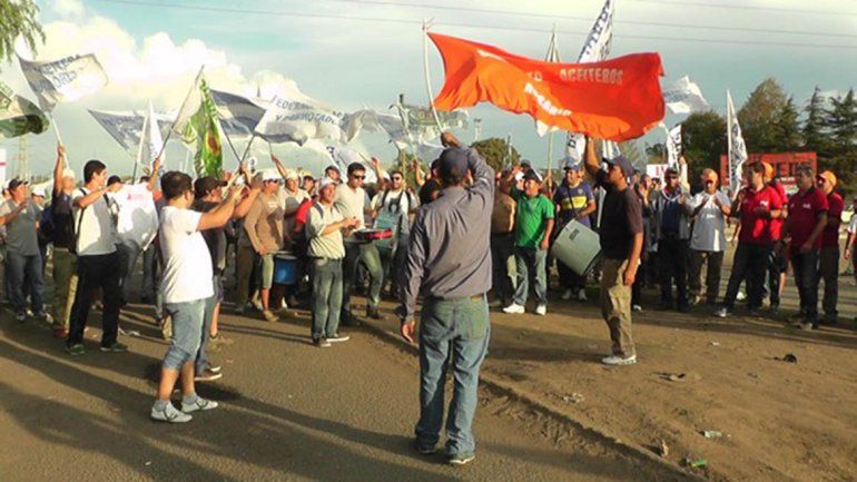 Paritaria récord de los aceiteros: el sueldo mínimo será de $25.000