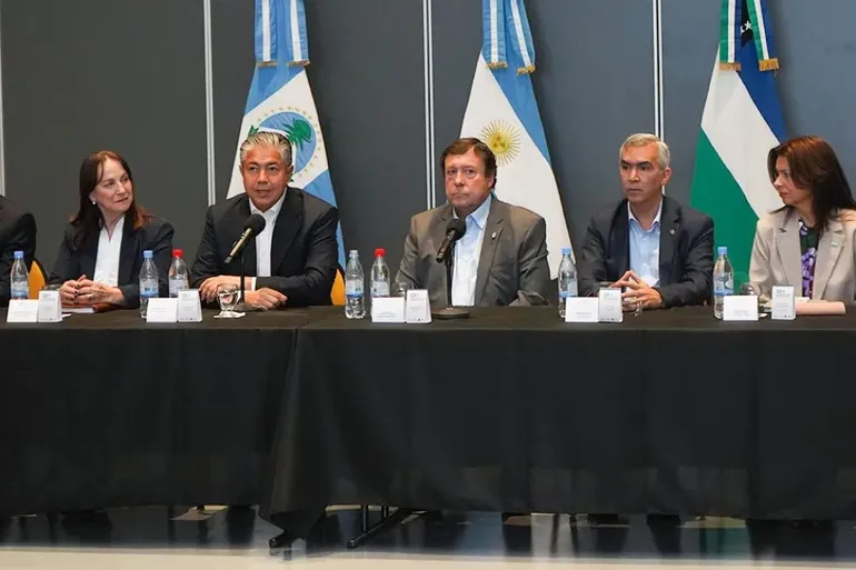 Neuquén y Río Negro impulsan una agenda conjunta para las rutas clave