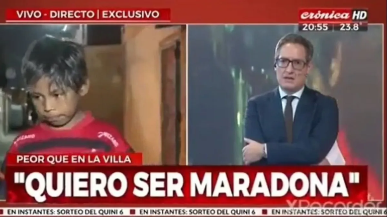 Desgarrador video: el nene que sueña con ser Maradona para salir de la pobreza