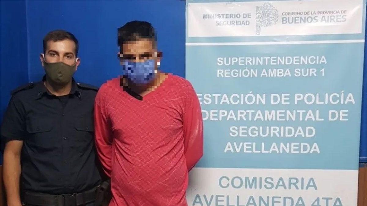 Sorprendió al amigo teniendo sexo con su mujer y lo masacró