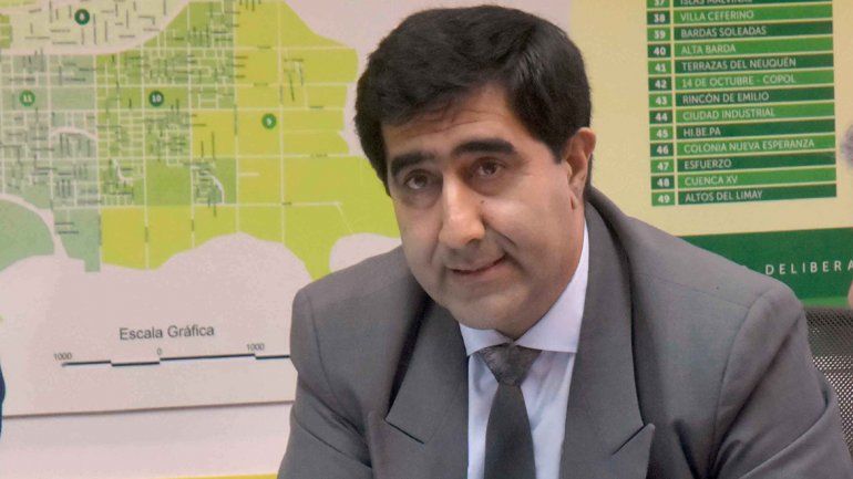 Artaza le respondió a Prezzoli.