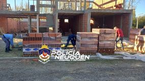 La Policía los sorprendió cuando vaciaban una obra en construcción