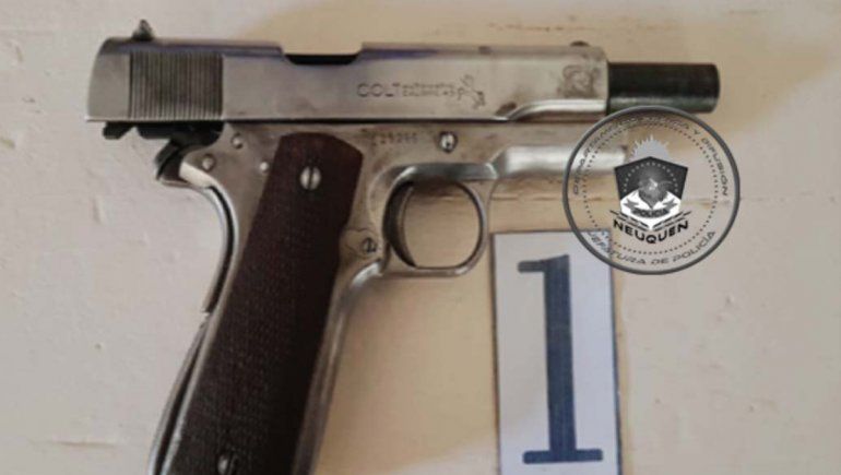 Secuestran drogas y armas en distintos allanamientos