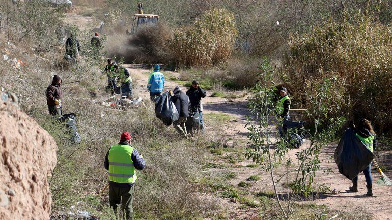 La Muni identificará a los que tiran basura al río
