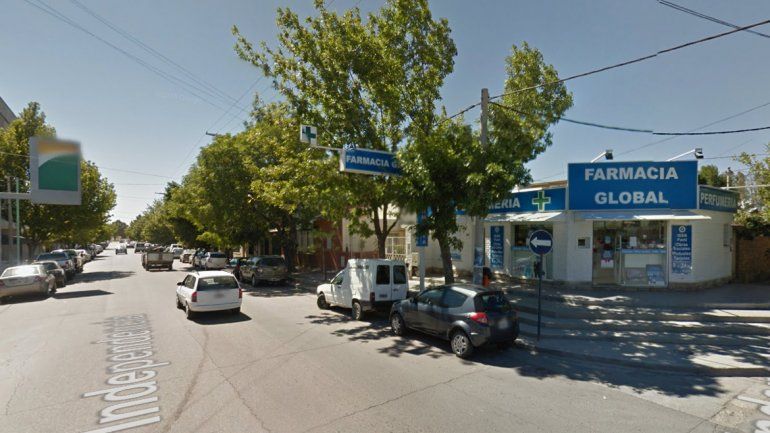 Con un cuchillo, asaltó una farmacia y se llevó $1500