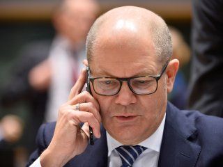 Foto de archivo del ministro de Finanzas de Alemania, Olaf Scholz, en una reunión en Bruselas. Nov 7, 2019. REUTERS/Johanna Geron