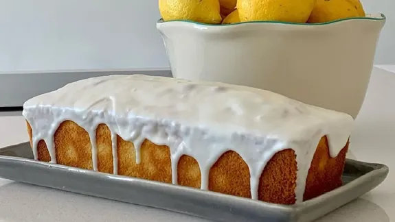 ¿Cómo preparar una receta sencilla de budín de limón?