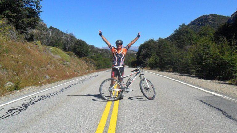 Ciclista recorre el país por el uso legal del aceite de cannabis