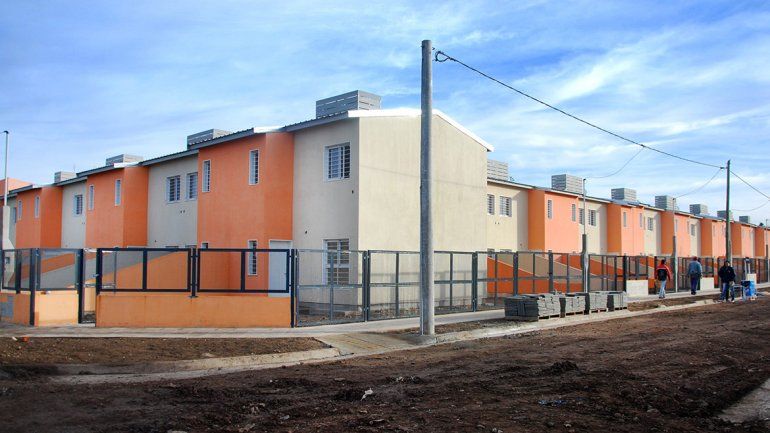 La construcción de nuevas casas no alcanza para satisfacer la creciente demanda en toda la provincia.