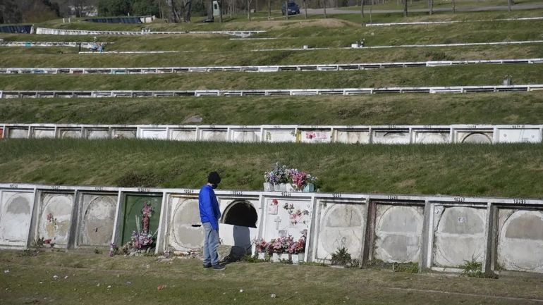 El hecho ocurrió en el cementerio del Norte. El hecho ocurrió en el cementerio del Norte.