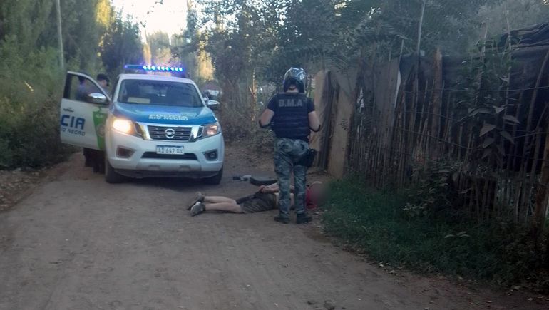 Robaron una camioneta y el dueño los persiguió: hay un detenido